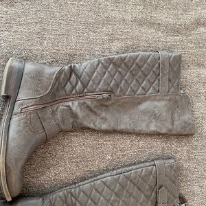Womens riding boots , label says grey but looks more brown.